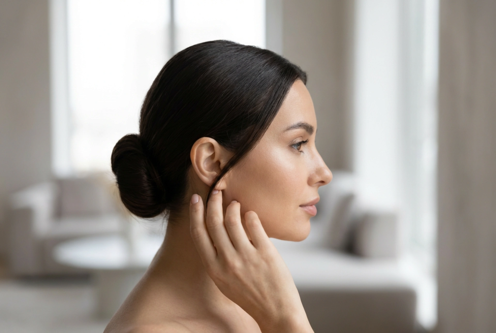 Coafuri rapide pentru birou: coc banană, coc jos și răsucire